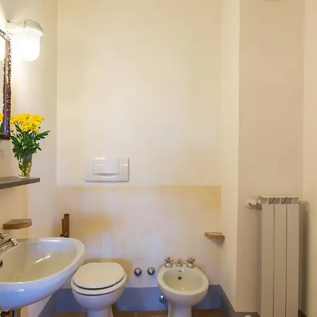 Podere Fabbrica 12, Emma Villa