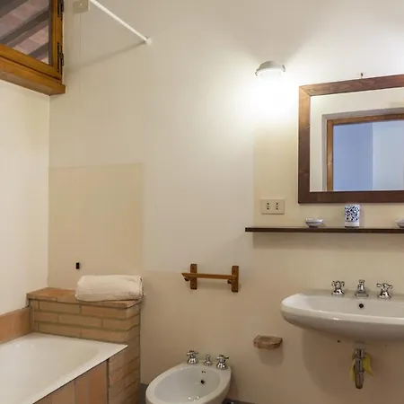 Villa Podere Fabbrica 12, Emma